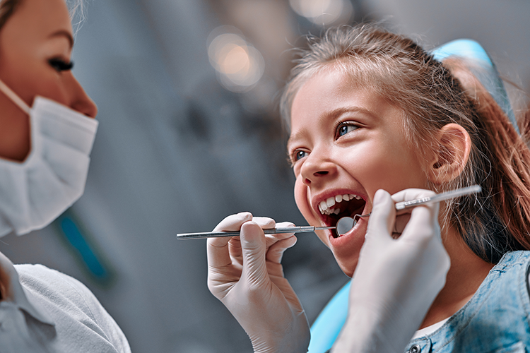 dentist-girl-mask-tools