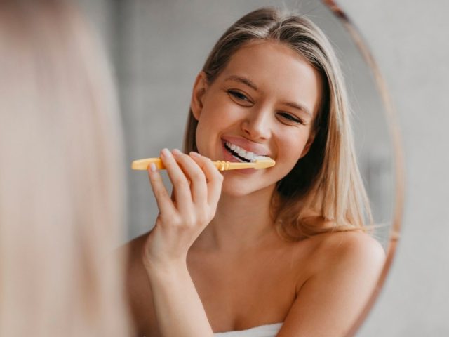 Techniques for Proper Tooth Brushing and Choosing the Right Toothbrush